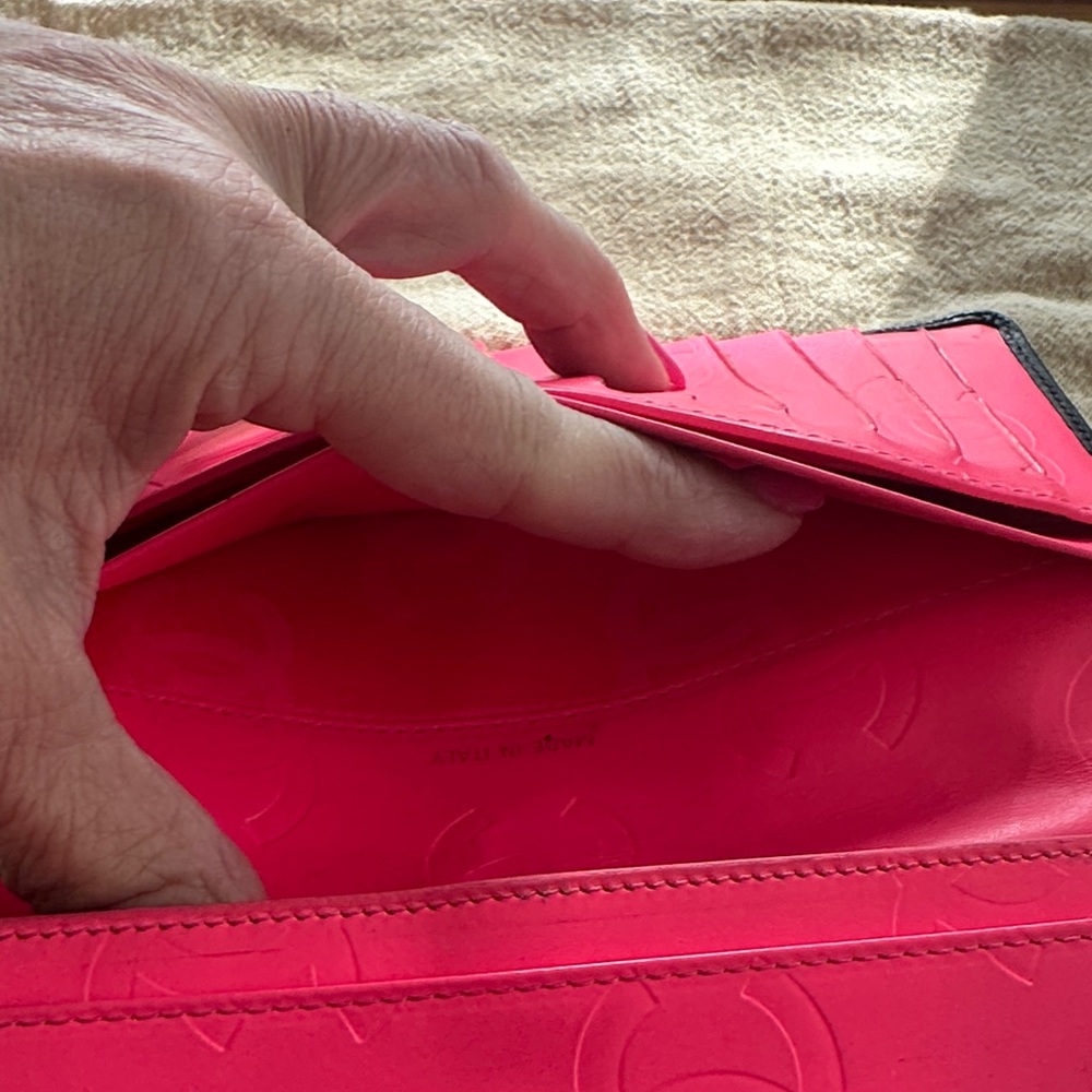 CHANEL Cambon Black Quilted Leather Cover - Picture 11 of 16